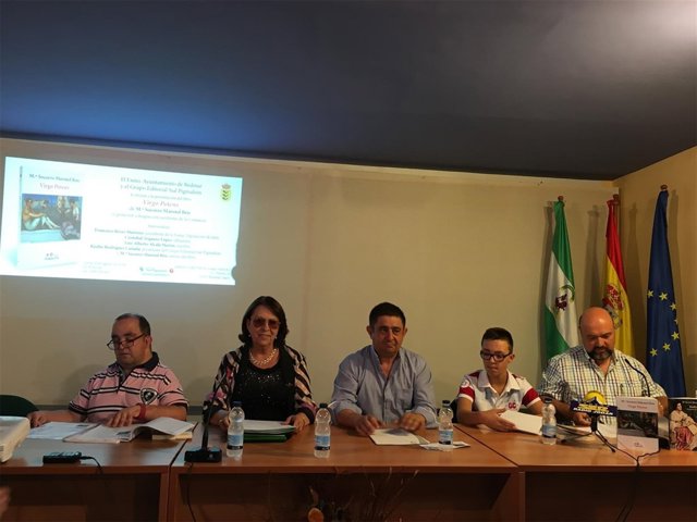 Presentación del libro 'Virgo Potens', de la escritora Socorro Mármol.