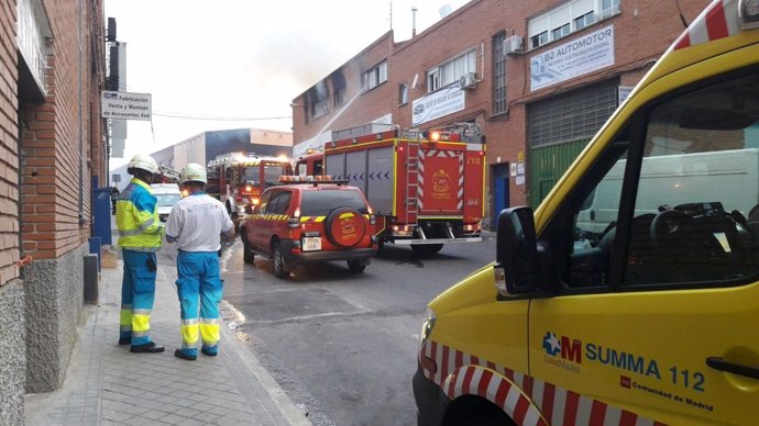 Incendio en el polígono de La Yegua de Torrejón de Ardoz