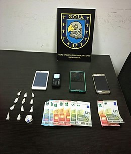 Droga, dinero y demás material incautados