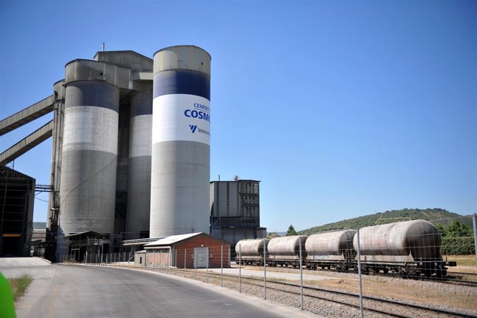 Fábrica de Cosmos en Toral de los Vados (León)