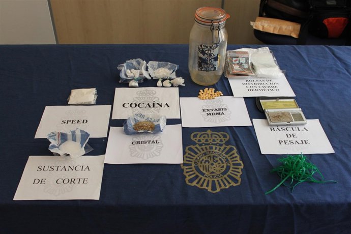 Droga intervenida por la Policía Nacional a un detenido en Pamplona.