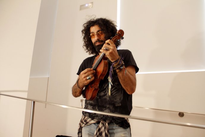 El cantante Ara Malikian