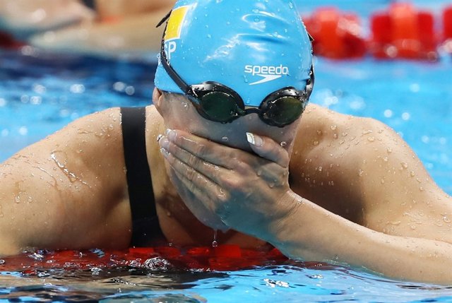 Mireia Belmonte se emociona tras ganar el oro olímpico