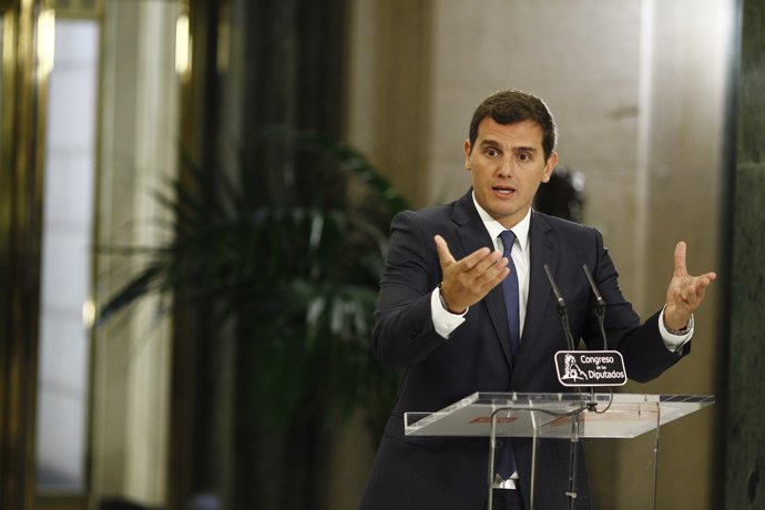 Rueda de prensa de Rivera tras su reunión con Rajoy