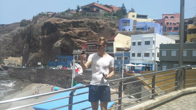 Bloguero sueco Philip Irman graba un video de promoción de Gran Canaria para RES