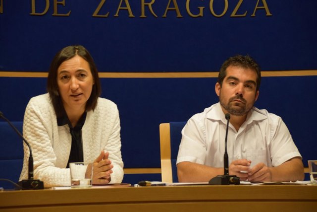 Cristina Palacín y Alejandro Laguna, en rueda de prensa. 