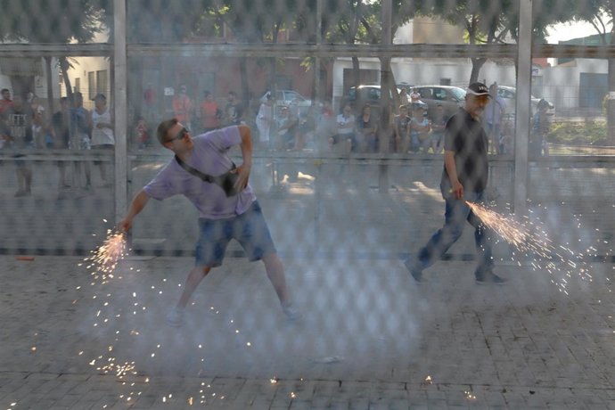 Una Muestra De Los 70.000 Cohetes Que Se Tirarán En La Cordà De Paterna Ya Se Ha