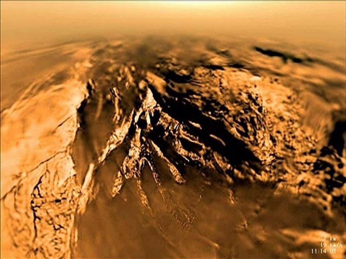 Superficie de Titán, luna de Saturno