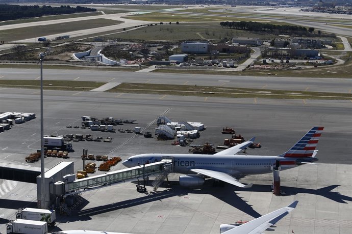 embarque, finger o gusano,  American Airlines
