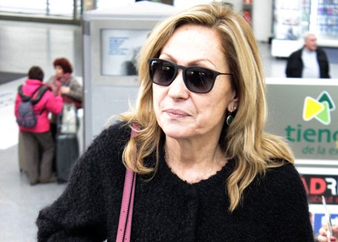 ROSA BENITO SE CAE AL SUELO Y SE GOLPEA LA CABEZA