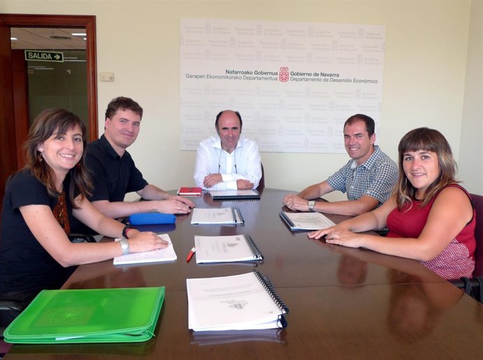 Manu Ayerdi durante la reunión con Cederna Garalur 