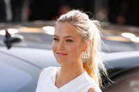 La supermodelo Bar Refaeli ya es mamá