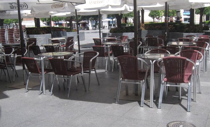 Terraza con veladores