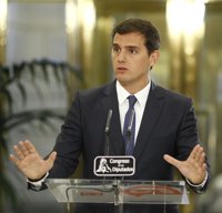 Rivera, al PSOE: Si no facilita la investidura de Rajoy no habrá comisión de investigación