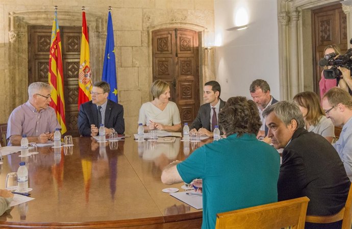 Ribó, Puig, Salvador, Grezzi y alcaldes del área metropolitana de Valencia