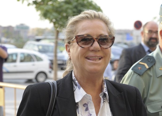 MAYTE ZALDIVAR SALE DE PRISIÓN CON SU TERCER GRADO