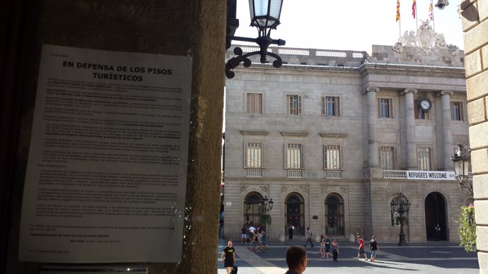 Carta "En defensa de los pisos turísticos"