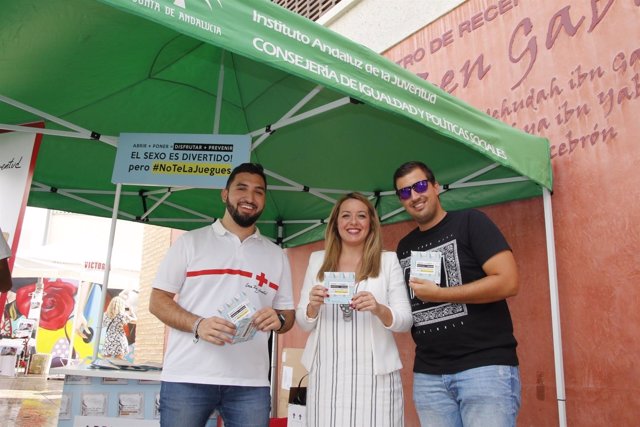 Campaña del lAJ en Feria de Málaga sobre prevención de ETS