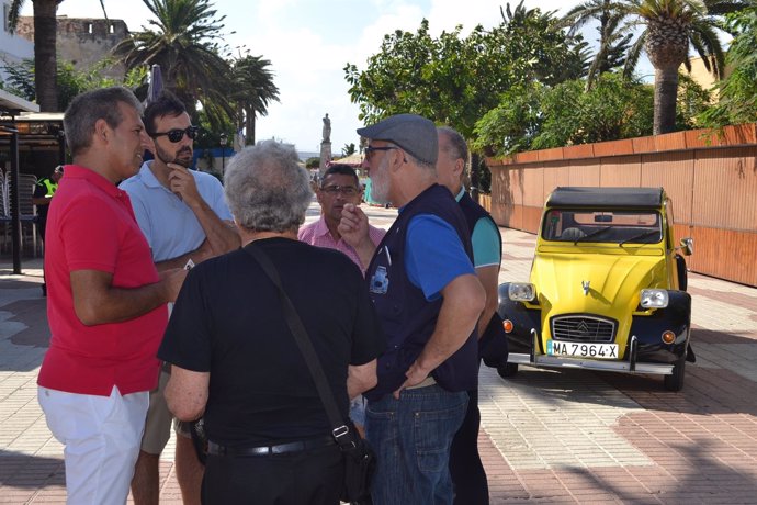 Presentación concentración de Citroen 2CV en Tarifa (Cádiz)