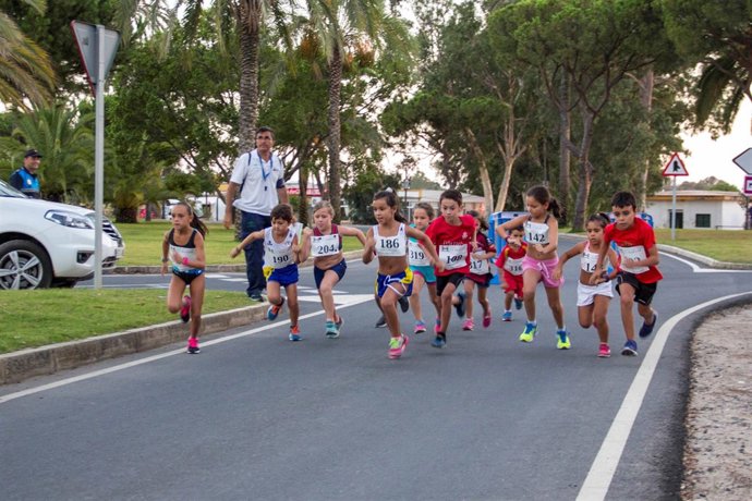 Categoría infantil de la carrera nocturna de La Rábida