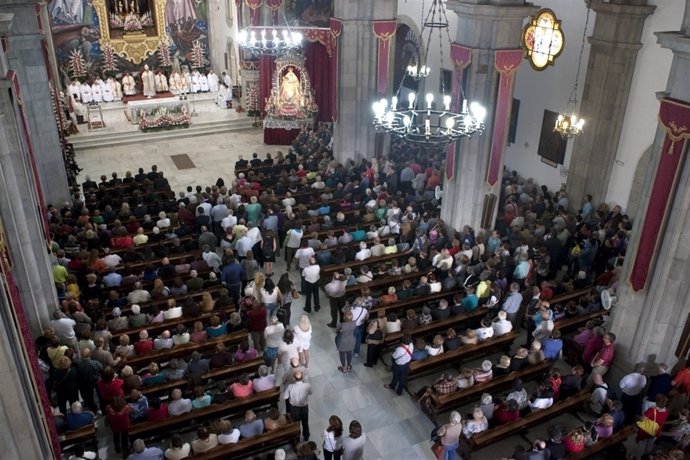 Misa en la Basílica de Candelaria