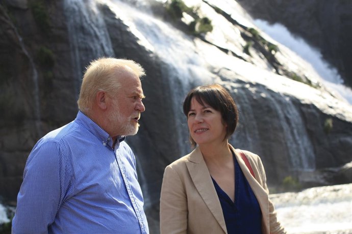 NOTA E FOTOS ANA PONTÓN VISITA COSTA DA MORTE