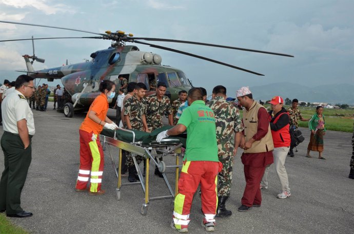 Al menos 26 muertos y 43 heridos en un accidente de autobús en Nepal
