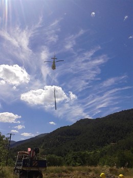 Trabajos de mejora de una línea de Endesa