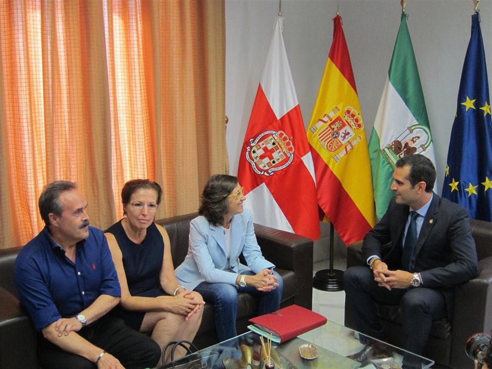 Reunión entre la consejera de Cultura y el alcalde de Almería sobre La Alcazaba