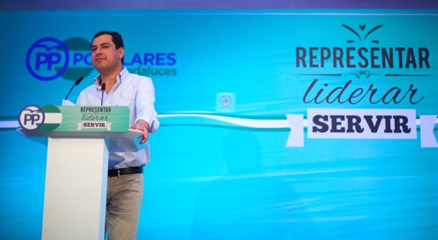 El presidente del PP-A, Juanma Moreno, en Torremolinos (Málaga)