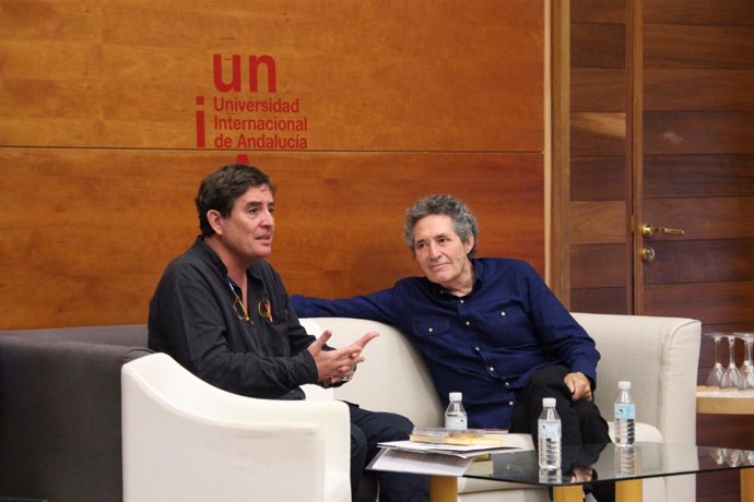 Luis García Montero y Miguel Ríos, en los cursos de la UNIA