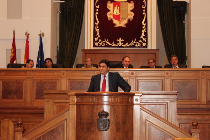 JOSE IGNACIO ECHÁINZ , PLENO CORTES C-LM