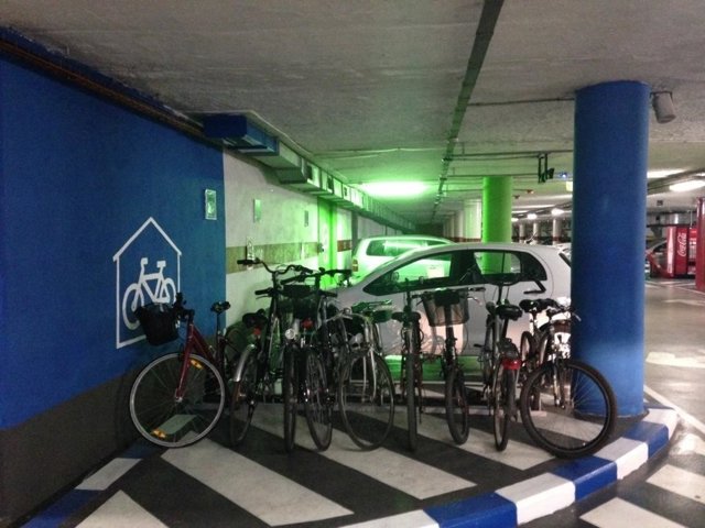 Parquin de bicis en al aparcamiento de Palma