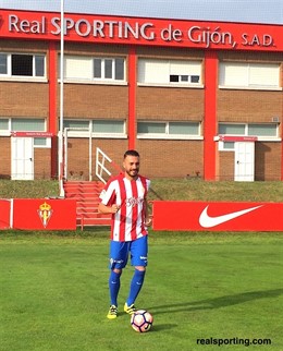 Xavi Torres, nuevo jugador del Sporting de Gijón