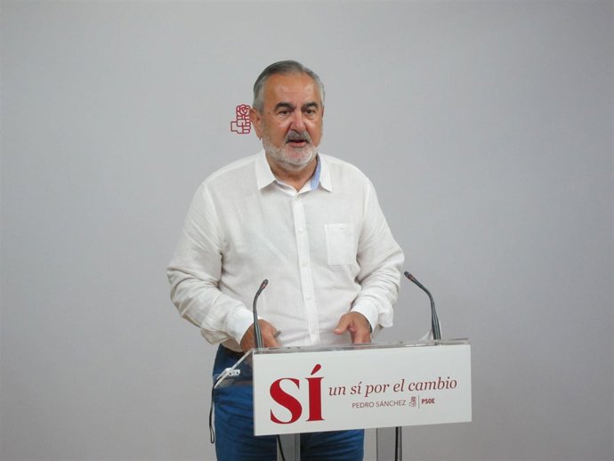 Rafael González Tovar, durante la rueda de prensa