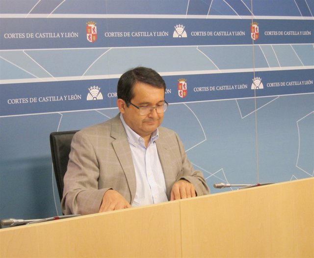 Juan Luis Cepa en las Cortes