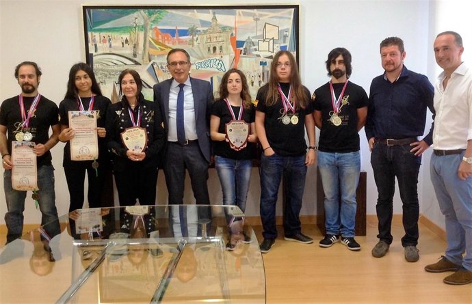 Recepción a ganadores en el Mundial de Esgrima Artística
