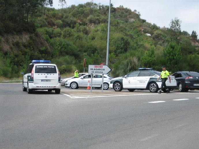 Control de la Guardia Civil de Tráfico en Vilagarcía de Arousa.