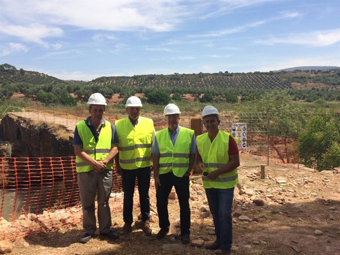 Visita al inicio de los trabajos de restauración del Puente Mocho.