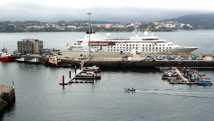 Crucero Star Legend hace escala en Ferrol