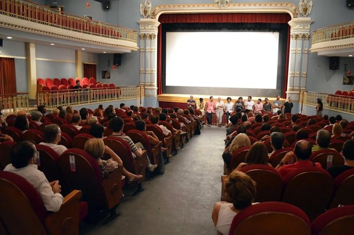 Público en el Teatro Bellas Artes de Tarazona