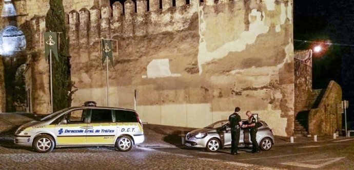 Imagen de un control de alcoholemia en Carmona.