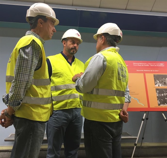 Pedro Rollán durante su visita a las obras