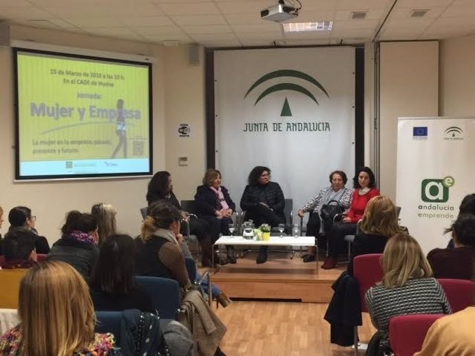 Jornadas de mujeres emprendedoras en el CADE de Huelva.