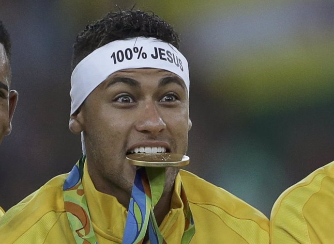 Neymar Junior tras conseguir el oro olímpico