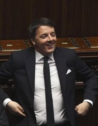 Renzi llama a una Europa menos burocrática antes de reunirse con Merkel y Hollande