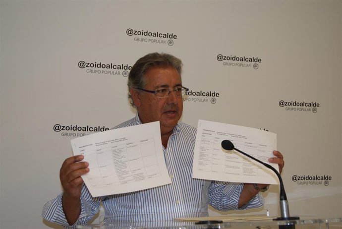 Zoido critica las modificaciones presupuestarias.