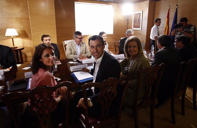 Reunión entre los equipos negociadores del PP y de Ciudadanos