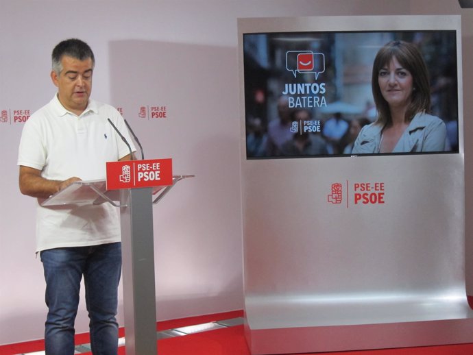Miguel Angel Morales durante la presentación del eslogan para la campaña vasca