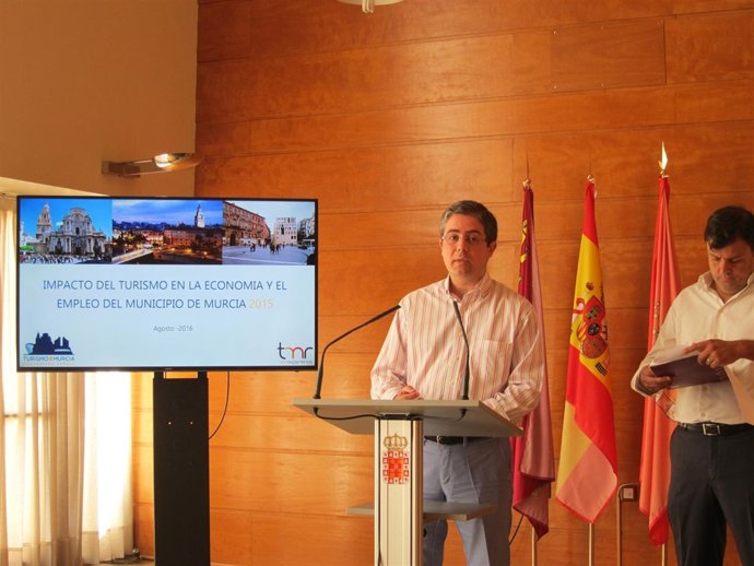 Jesús Pacheco, durante la presentación del estudio